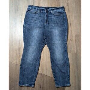 Judy Blue Size 22W Boyfriend Fit High  Rise Stretch Jeans Bleach Splashed Boho